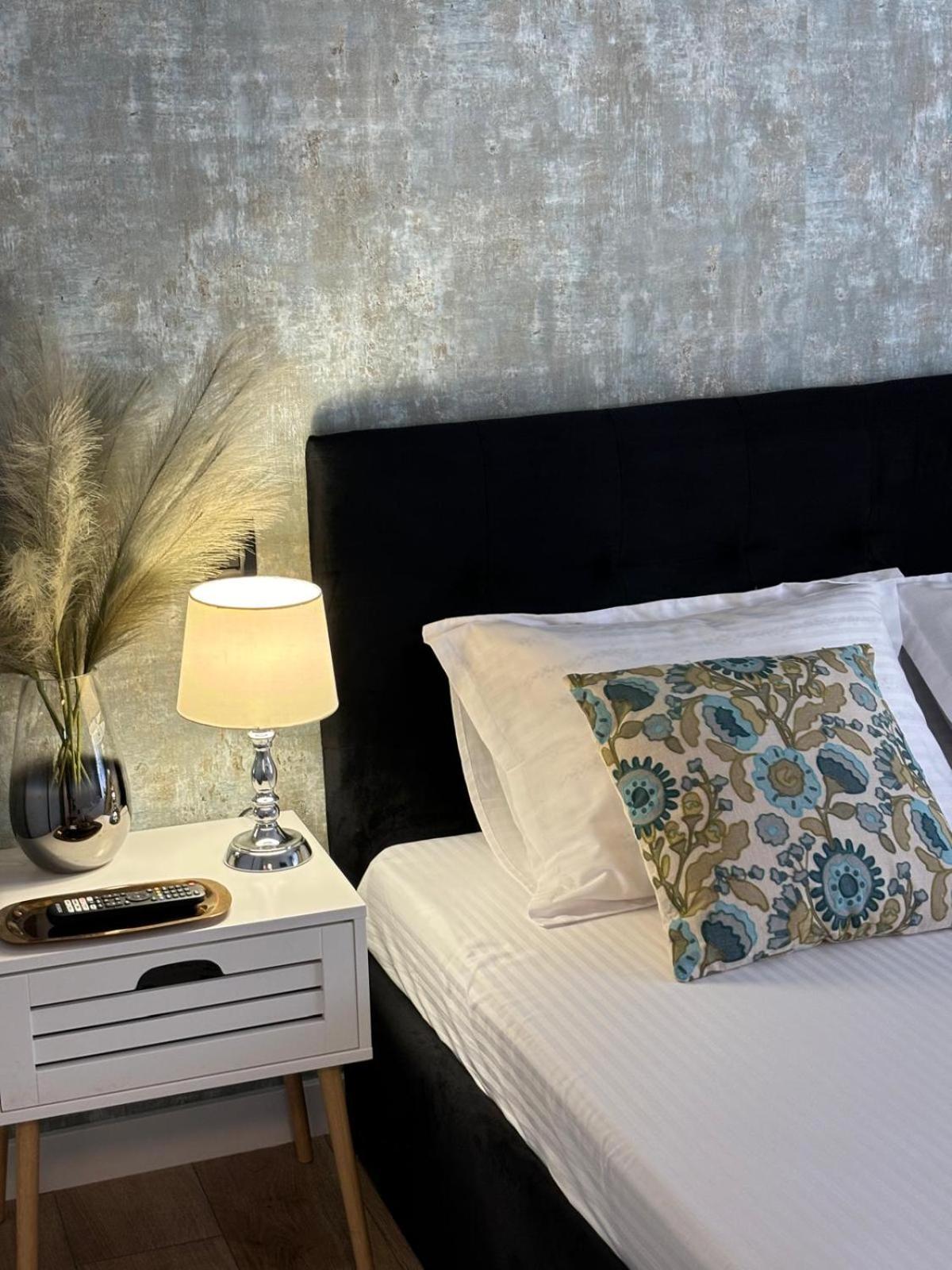 Rorada Apartament Fagaras Bagian luar foto