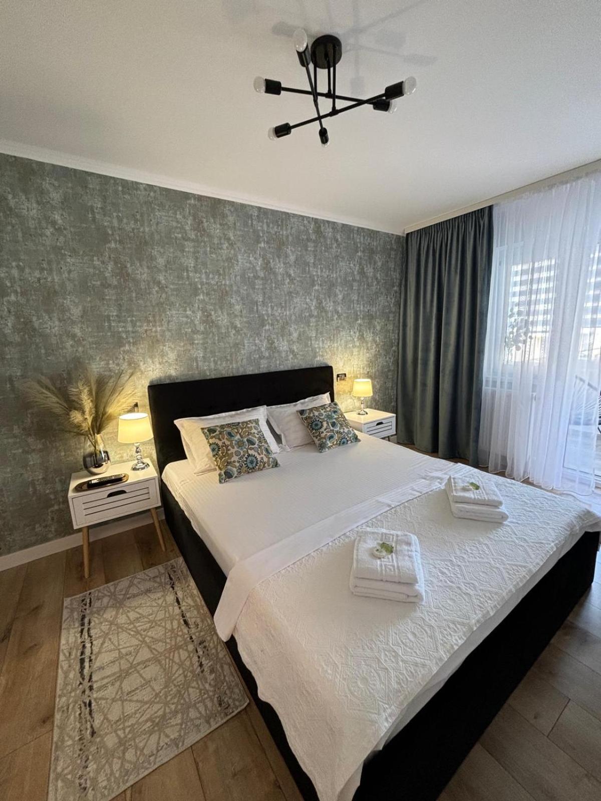 Rorada Apartament Fagaras Bagian luar foto
